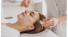 觀塘美容美甲工作室生意轉讓｜超低租全包連同有限公司及銀行戶口轉讓｜開業超過5年，社交媒體高人氣｜裝修設備齊全配備6部美容儀