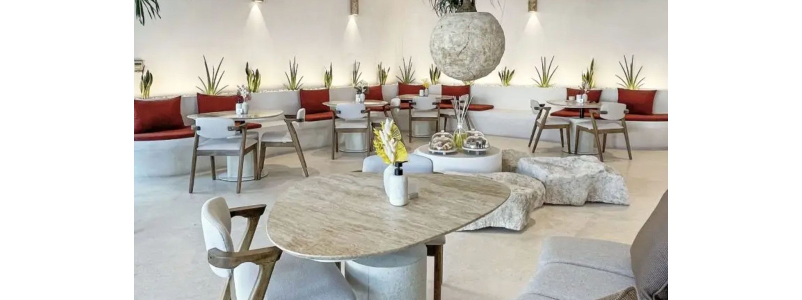 銅鑼灣設有40人座位擁有多個打卡點附近大量Office客人及旅客消費Cafe資產轉讓
