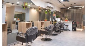 銅鑼灣因移民放盤營運超過10年1600呎咁有300名活躍客底身材工具齊全日式髮型屋生意轉讓