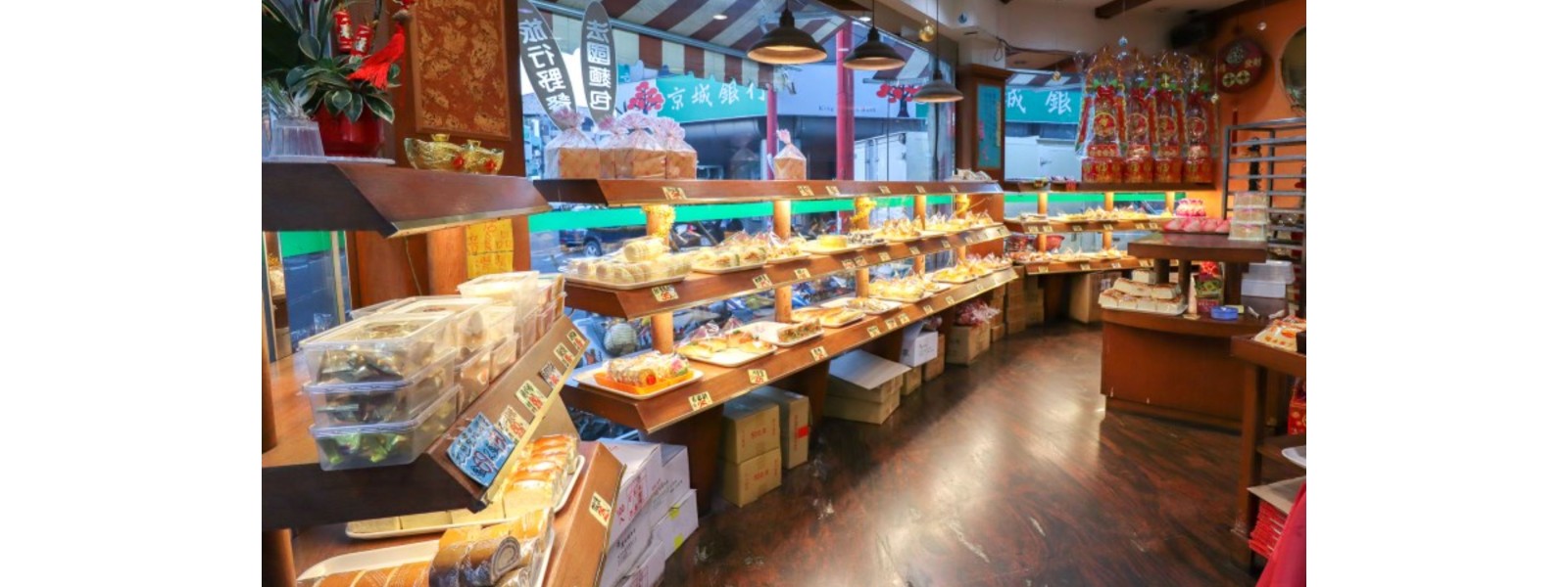 灣仔1000尺門面大初時花了$700,000裝修成本目前平價麵包蛋糕店資產轉讓